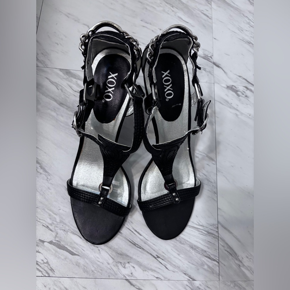 XOXO Black Linked Strappy heels with box Size:
9M - Picture 3 of 8